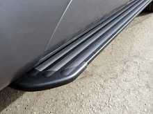 Пороги алюминиевые "Slim Line Black" 1820 мм (под брызговики) для Volkswagen Touareg II Рестайлинг